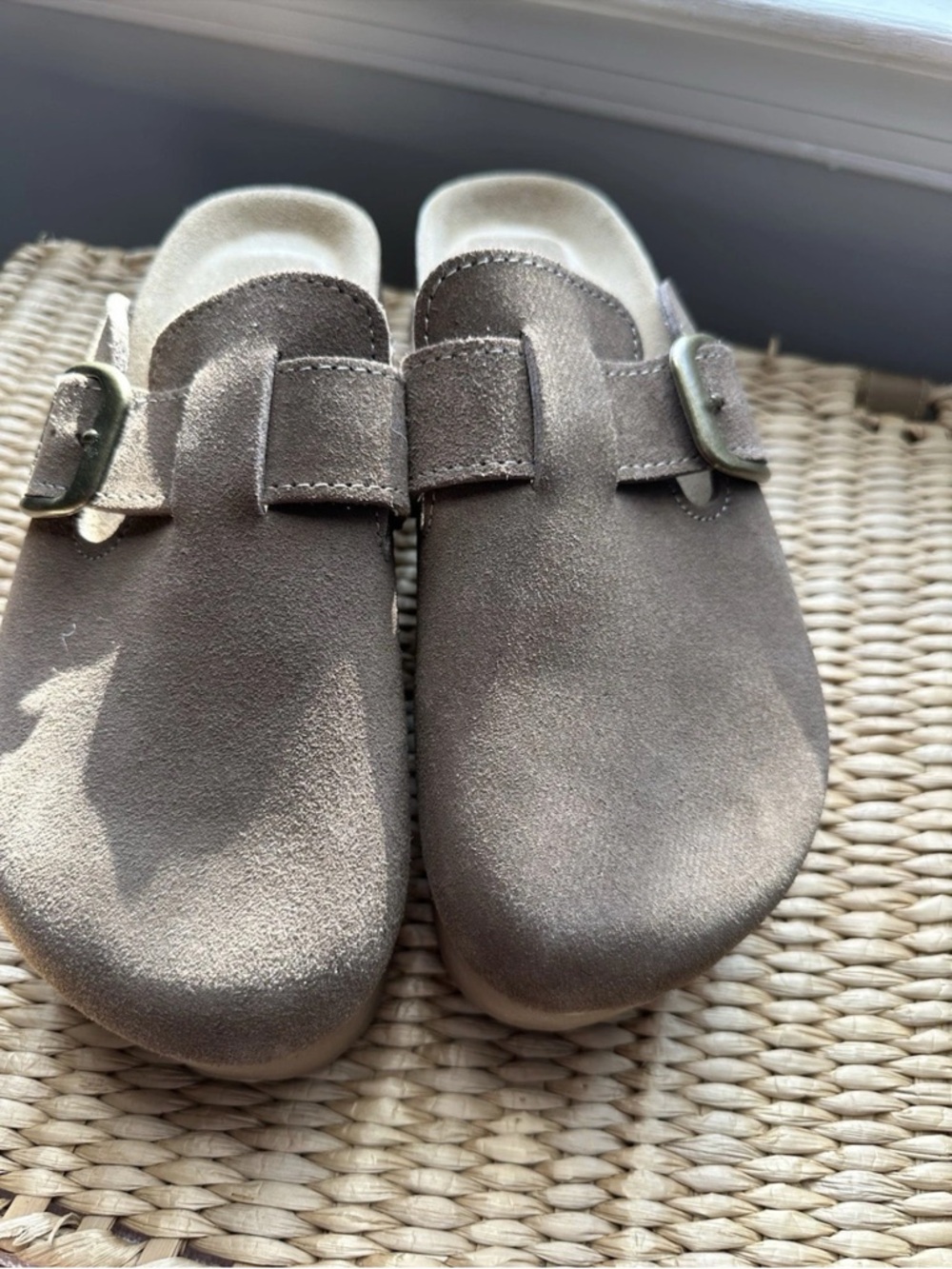 CUSHIONAIRE Mules slide on sandals shoe size 7.5M beige suede
